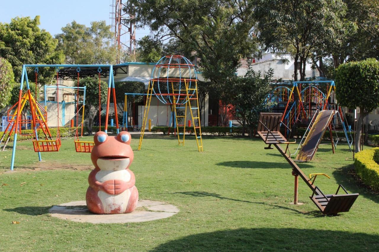 Fun And Food Resort & Holidays Harsola Extérieur photo