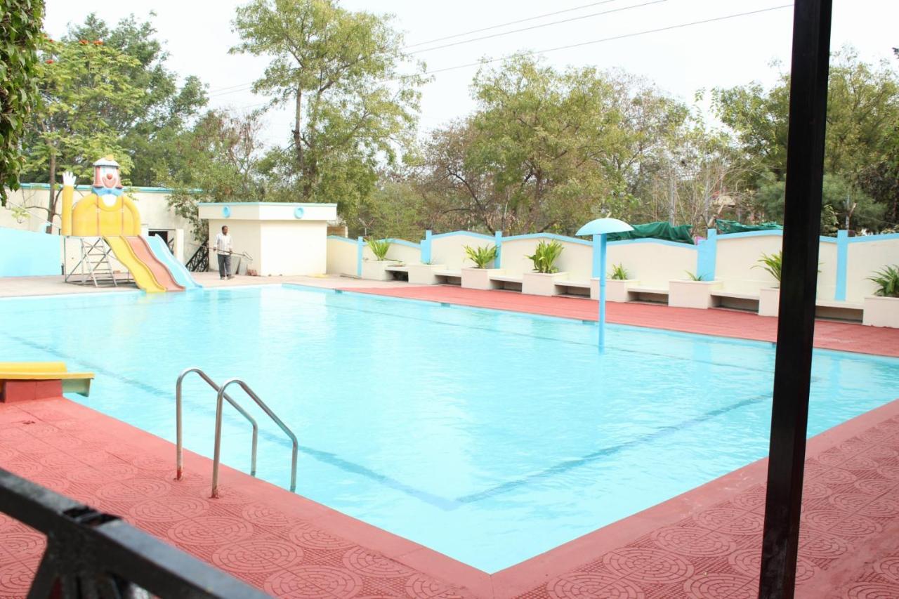 Fun And Food Resort & Holidays Harsola Extérieur photo