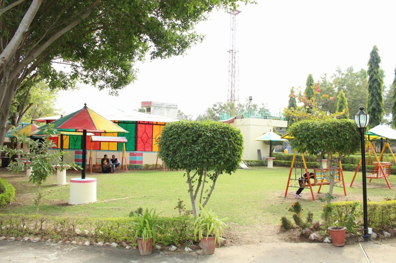 Fun And Food Resort & Holidays Harsola Extérieur photo