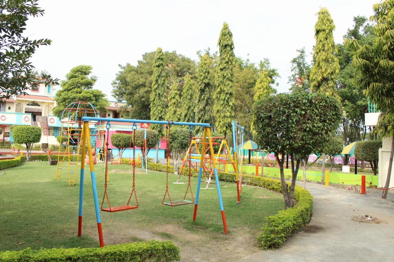 Fun And Food Resort & Holidays Harsola Extérieur photo